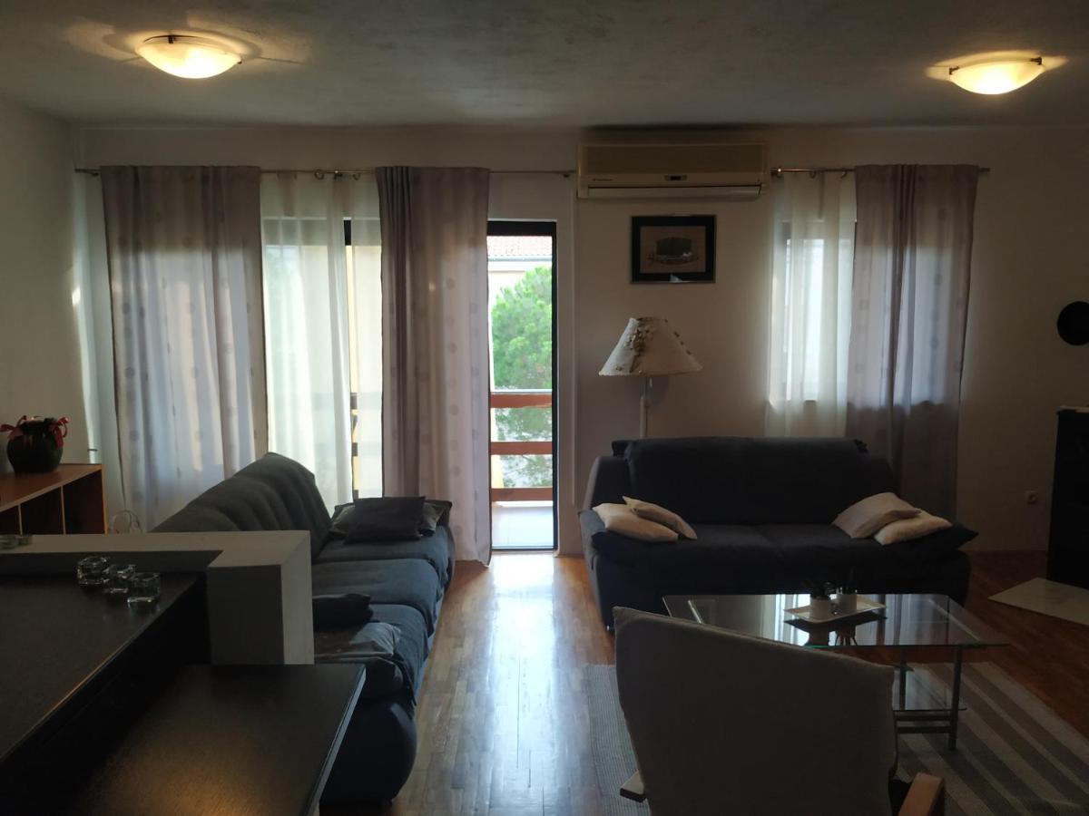 Apartmani Deleut Novi Vinodolski Exterior photo