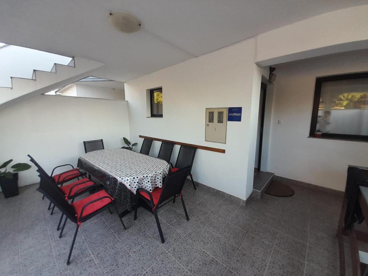 Apartmani Deleut Novi Vinodolski Exterior photo
