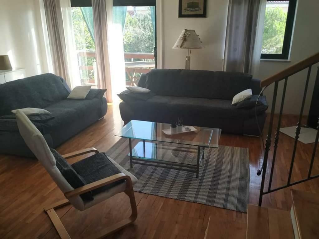 Apartmani Deleut Novi Vinodolski Exterior photo