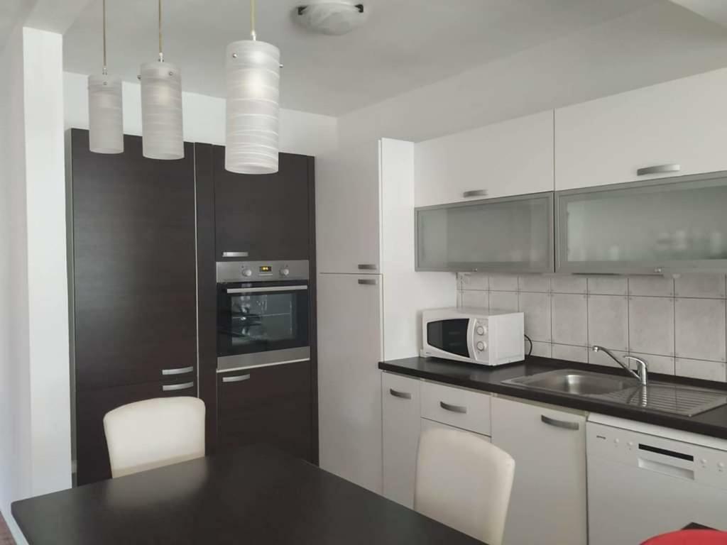 Apartmani Deleut Novi Vinodolski Exterior photo