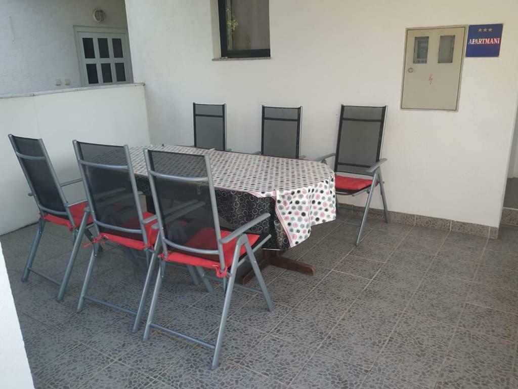 Apartmani Deleut Novi Vinodolski Exterior photo
